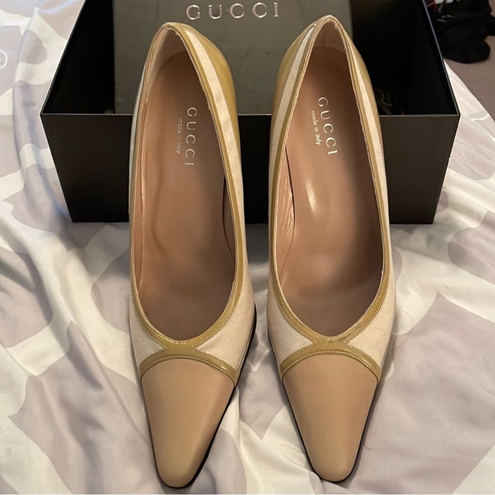 Gucci Leather Pumps